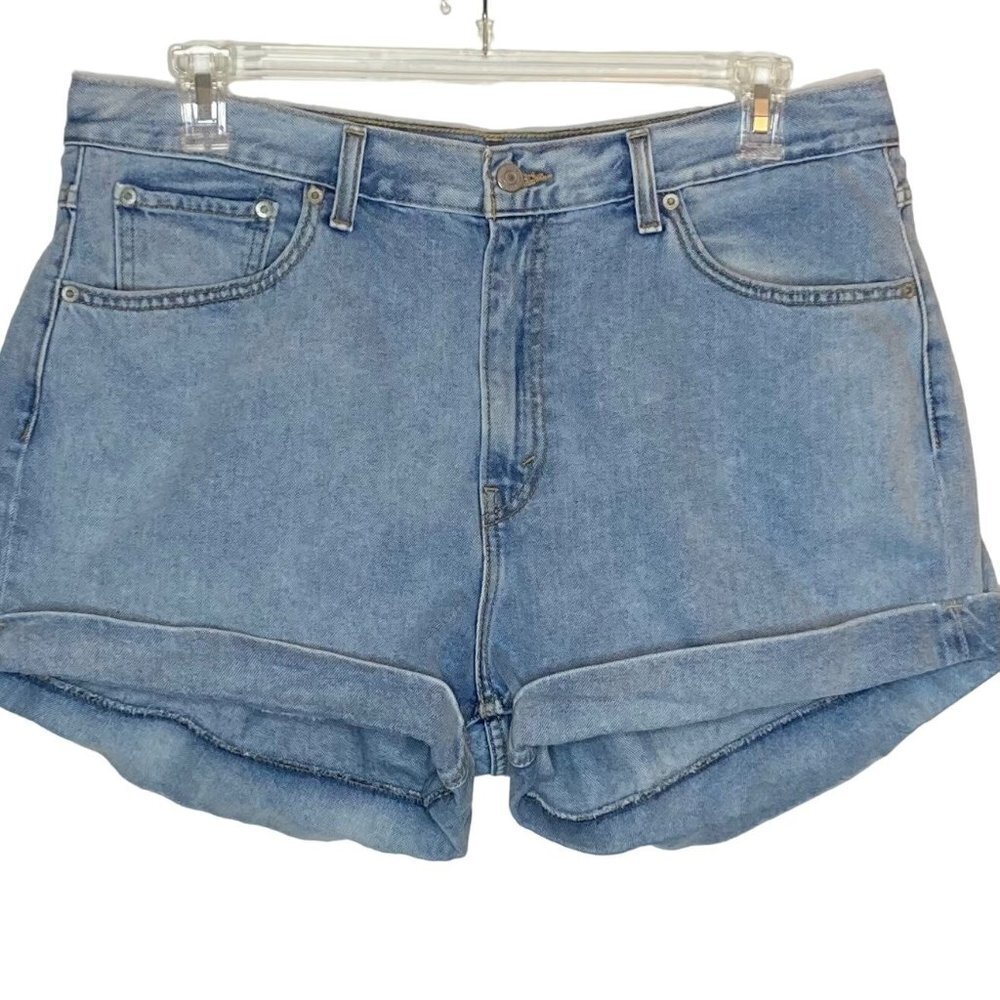 Levis Premium Roll Cuff Shorts Light Medium Wash Red Tab‎  High Rise Womens 34